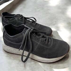 LL Bean Sneakers Gray Green Stone Coast Women’s size 8